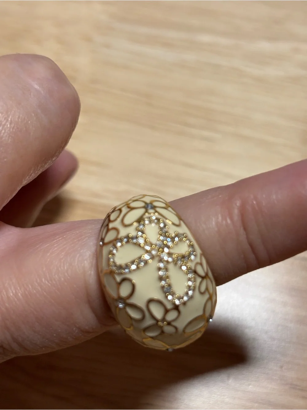 Coach Butterfly And Crystal Dome Ring Cream And Goldtone Size 5